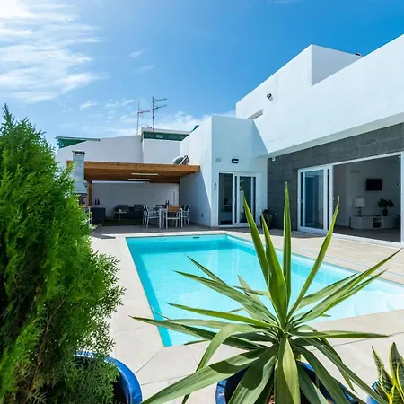 Amaru Villa *